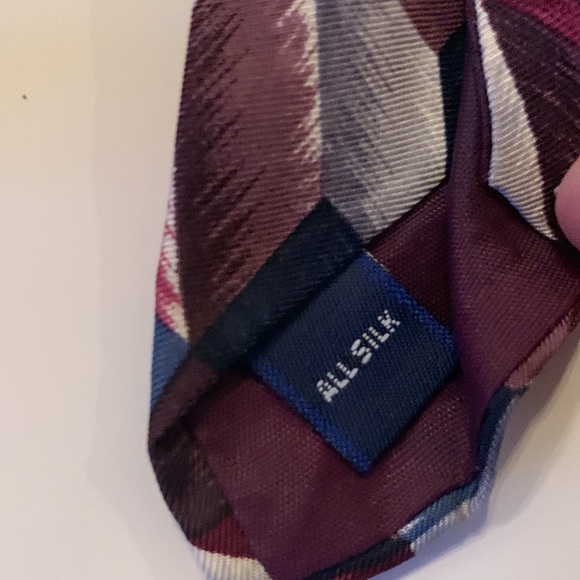 J.T. Beckett Silk Tie - Picture 5 of 6
